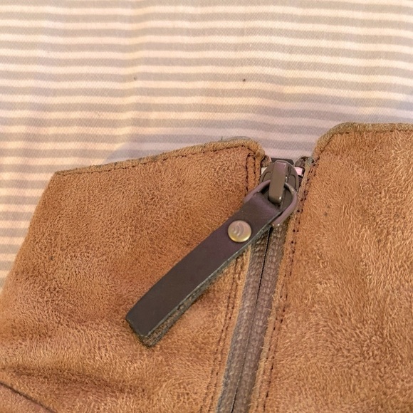 ⭐️THE NORTH FACE Leather Wedge Waterproof Zip Boots, Sz. 10, Excellent! 🤍 - Picture 14 of 15